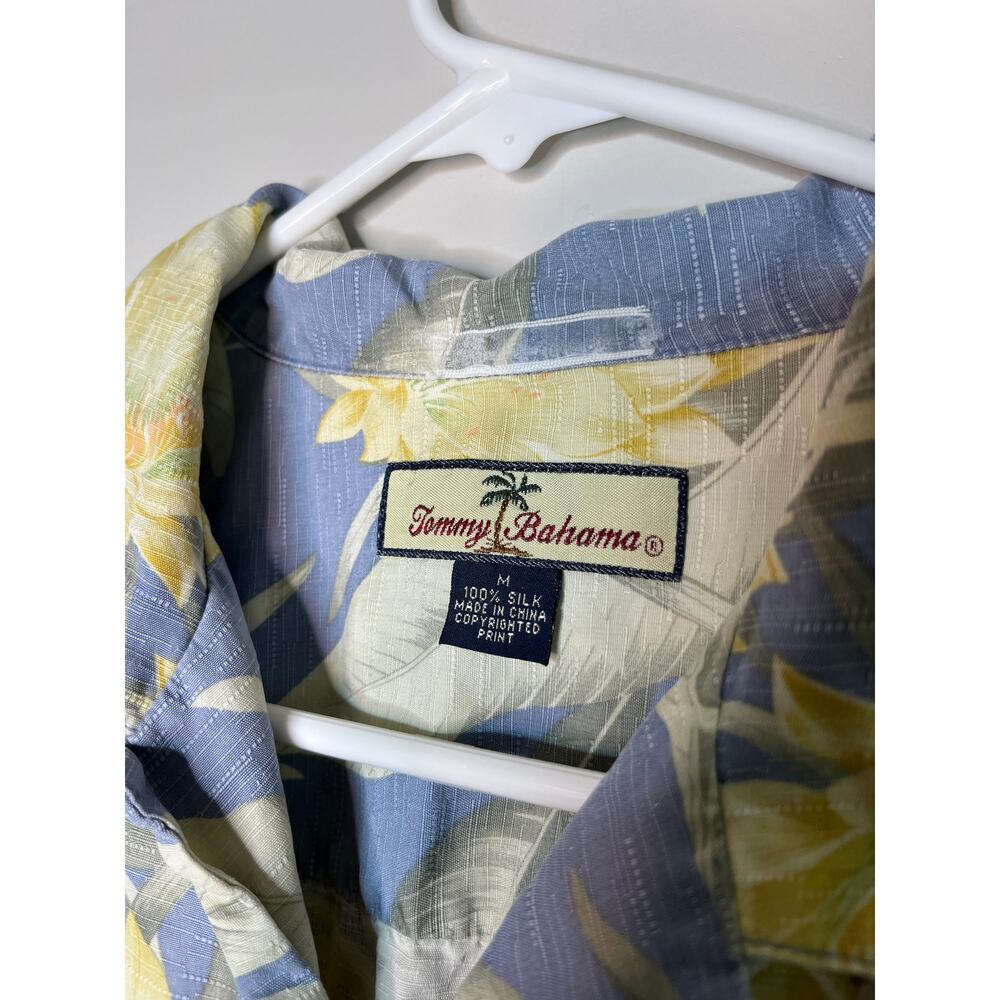 Tommy Bahama Blue Yellow Green Floral Hawaiian Tropical Resort Silk Camp Shirt M - Picture 2 of 4
